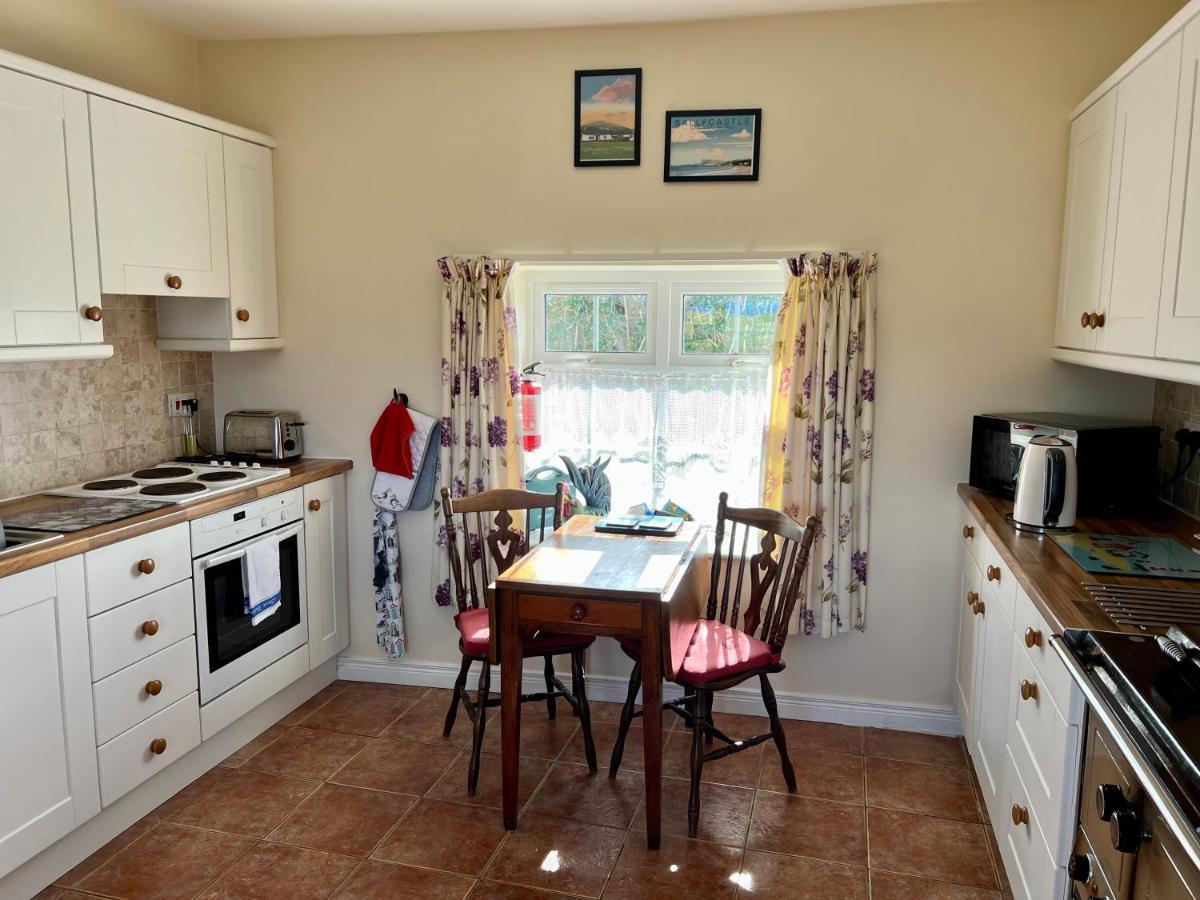 Tornaroan Cottage Ballycastle Kültér fotó